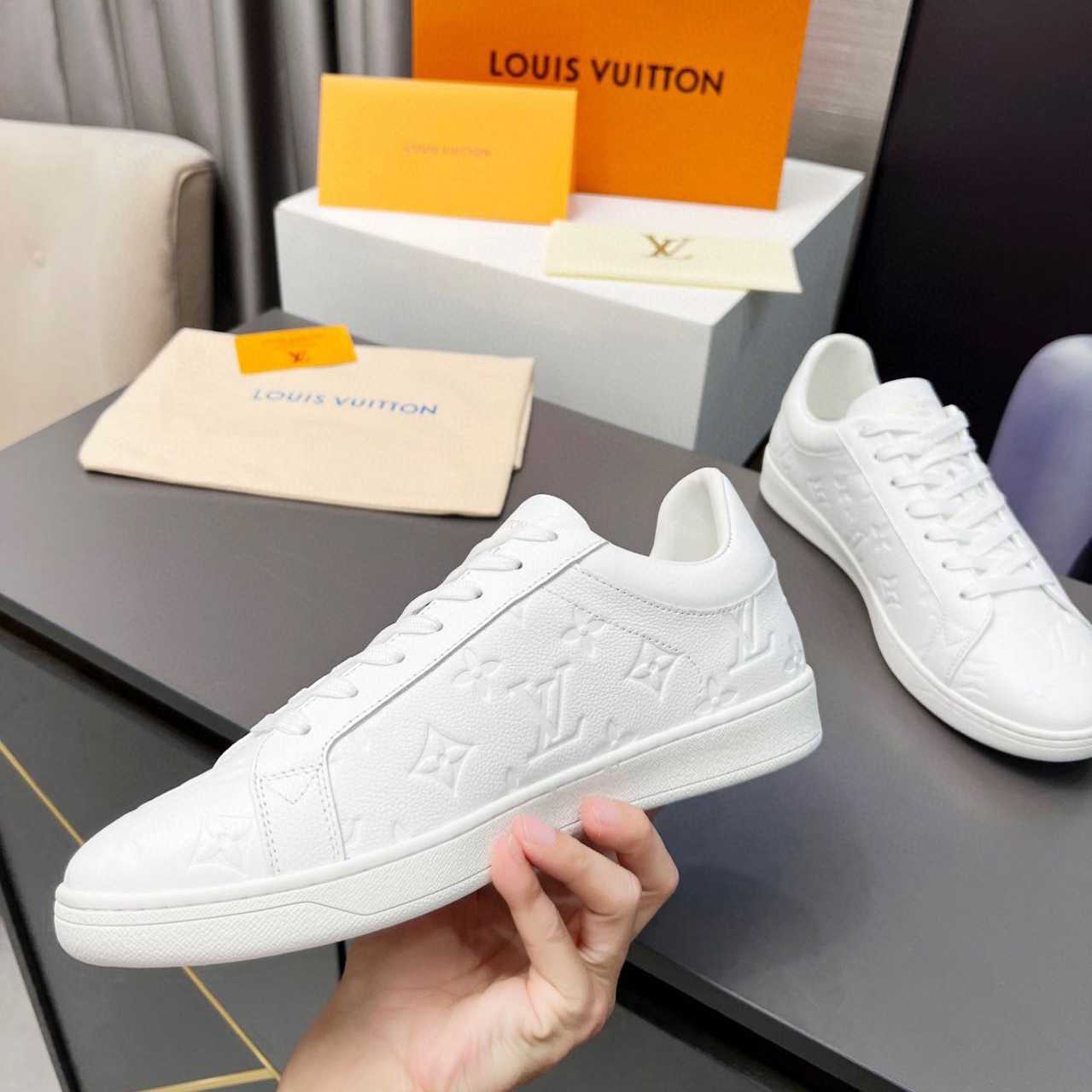 Louis Vuitton Luxembourg Sneaker    1A8QER - DopestKickz