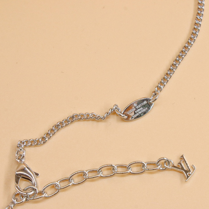 Louis Vuitton LV Instinct Pendant       M00522 - DopestKickz