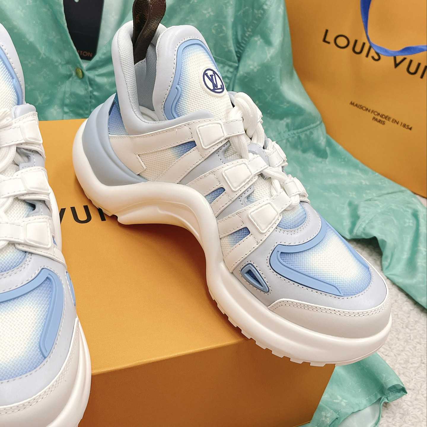 Louis Vuitton LV Archlight Sneaker       1A9RVH - DopestKickz
