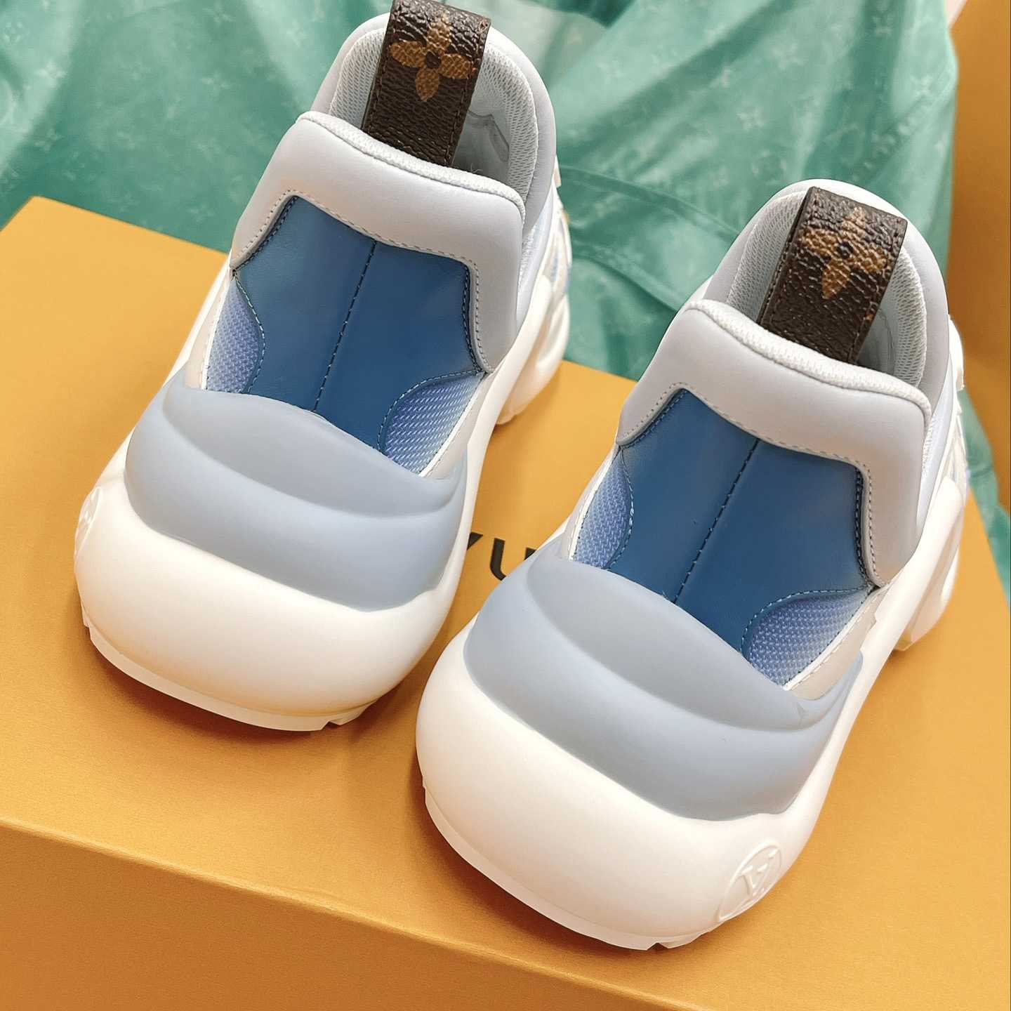Louis Vuitton LV Archlight Sneaker       1A9RVH - DopestKickz