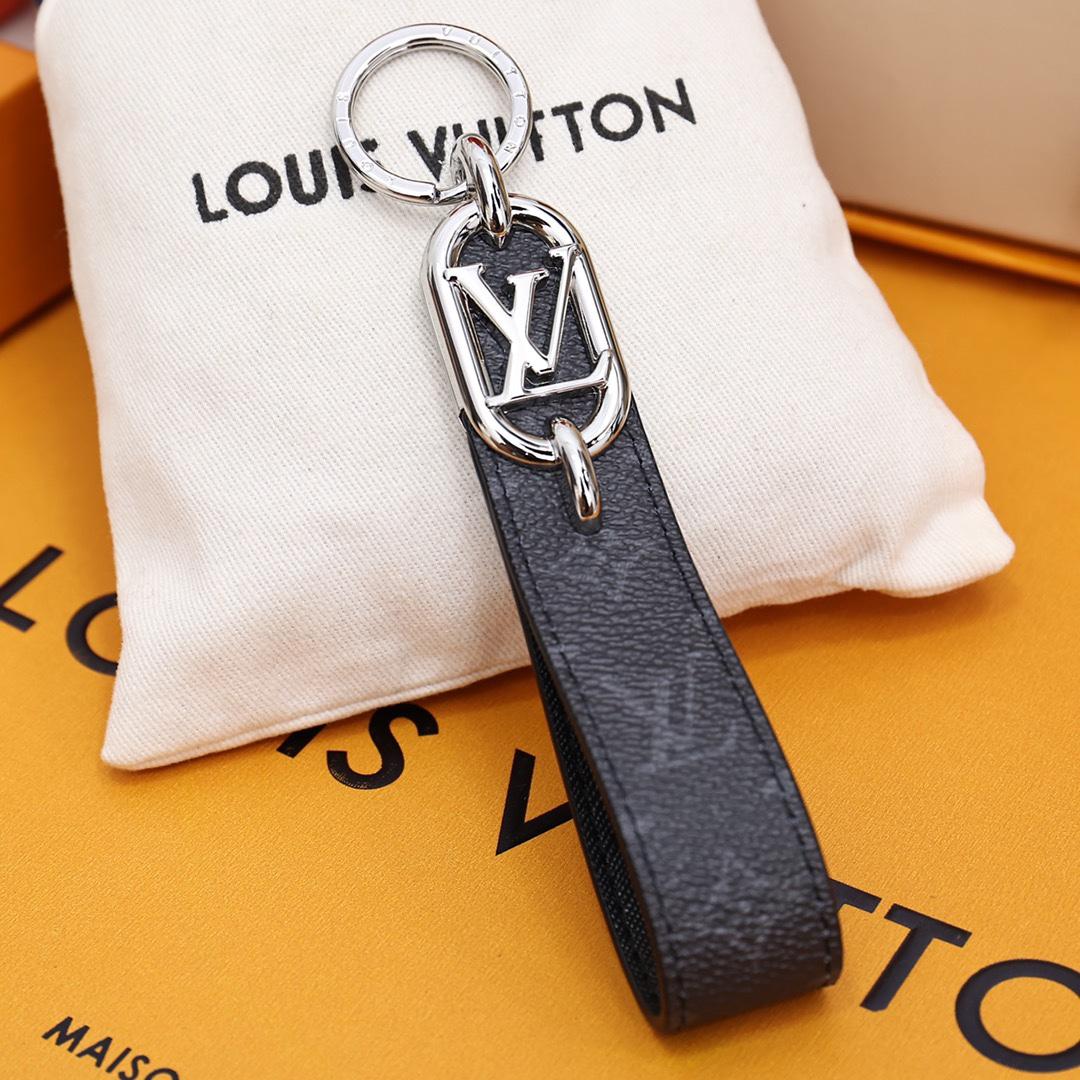 Louis Vuitton LV Link Dragonne     M00826 - DopestKickz
