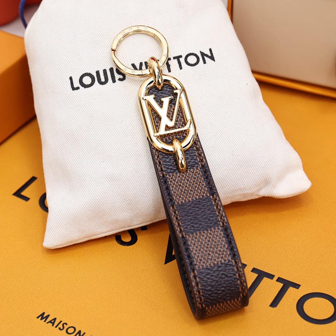 Louis Vuitton LV Link Dragonne     M00826 - DopestKickz