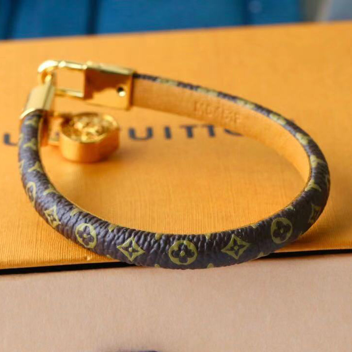 Louis Vuitton LV Cannes Bracelet      - DopestKickz