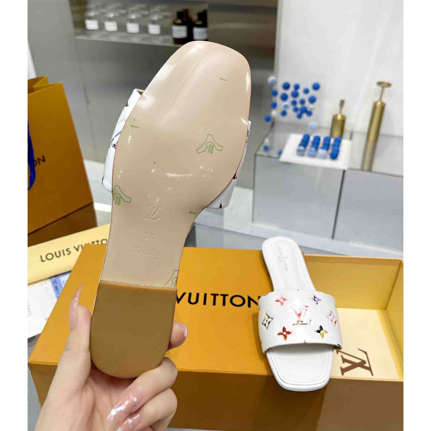 Louis Vuitton Revival Flat Mule     1AAORI - DopestKickz