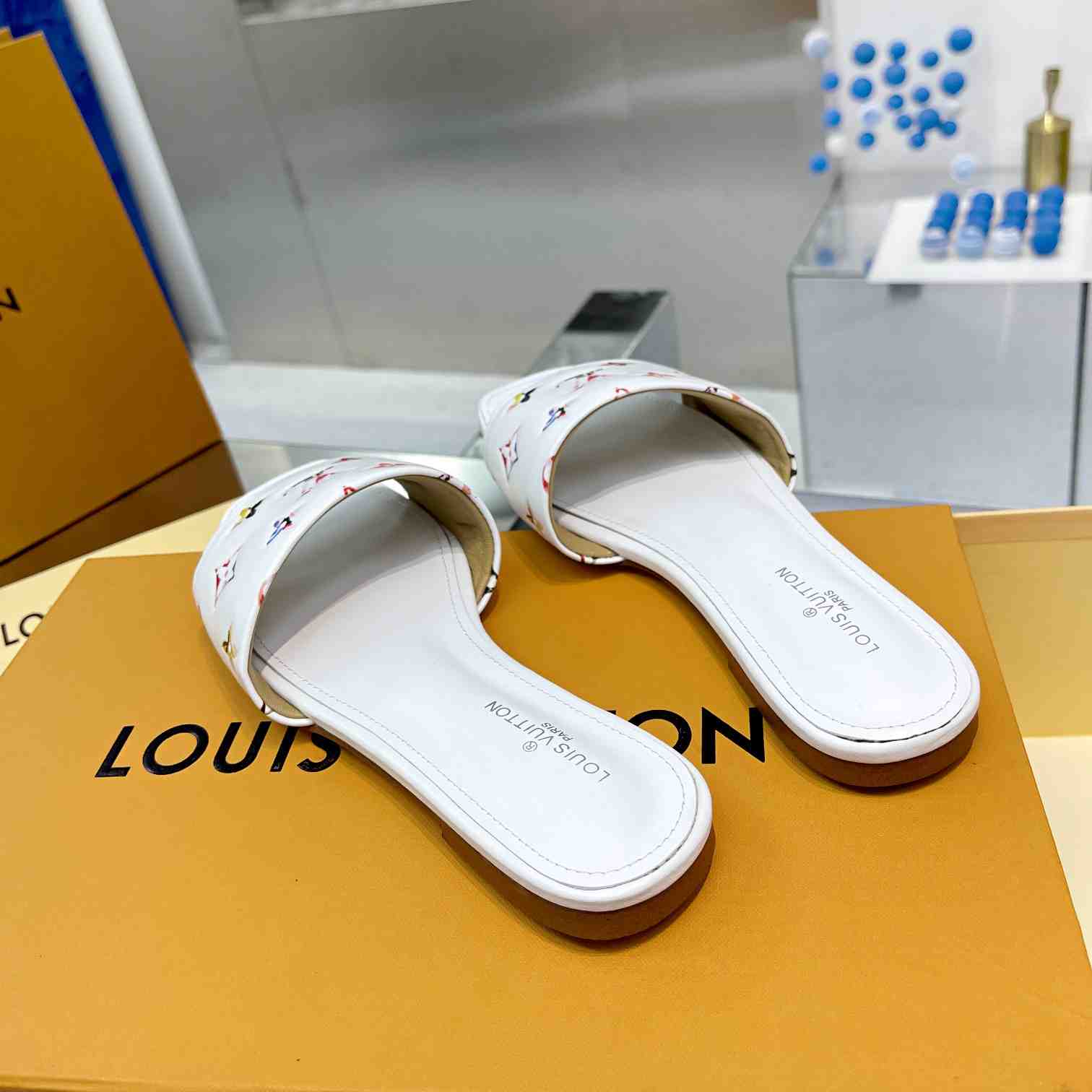 Louis Vuitton Revival Flat Mule     1AAORI - DopestKickz