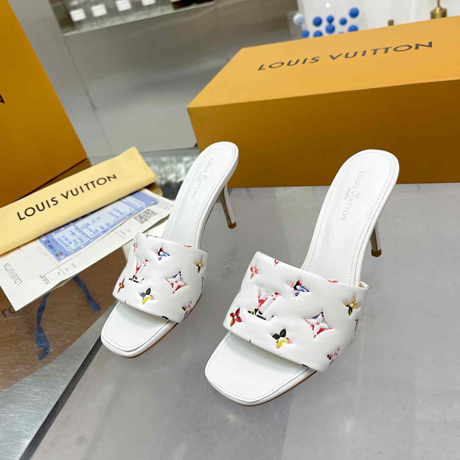 Louis Vuitton Revival Mule     1AAP7M - DopestKickz