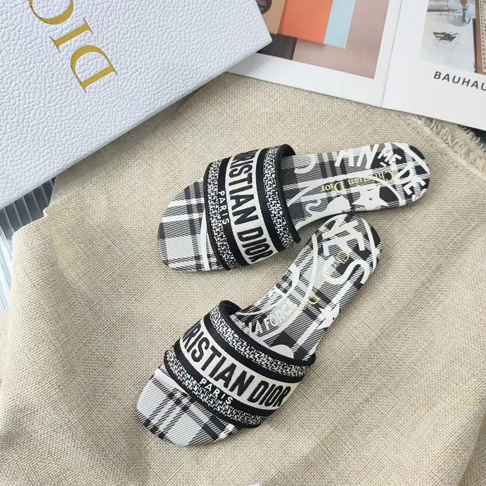 Dior Dway Slide - DopestKickz