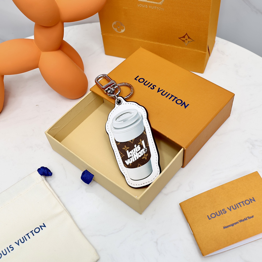Louis Vuitton Everyday Lv Cup    MP3108 - DopestKickz