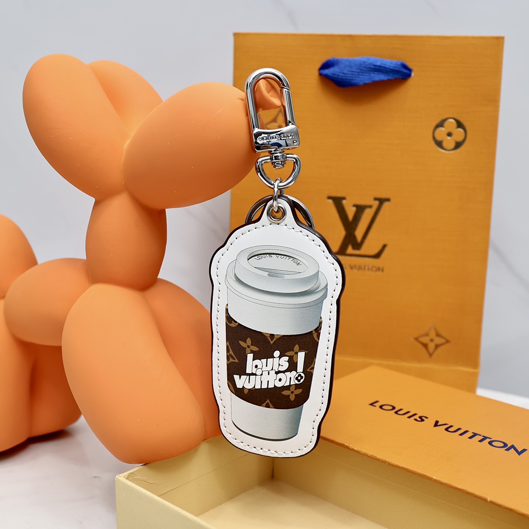 Louis Vuitton Everyday Lv Cup    MP3108 - DopestKickz