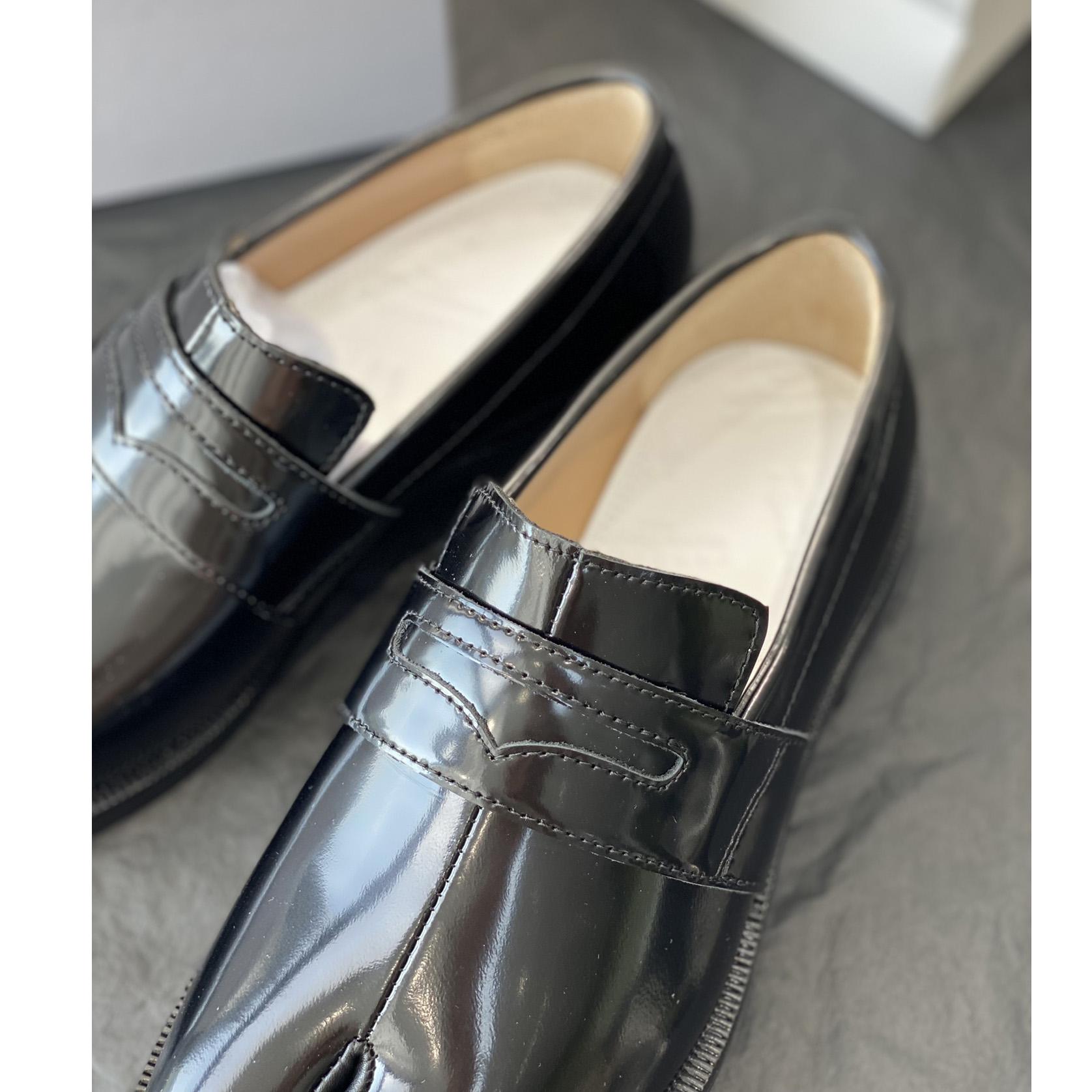 Maison Margiela Tabi Leather Loafers - DopestKickz