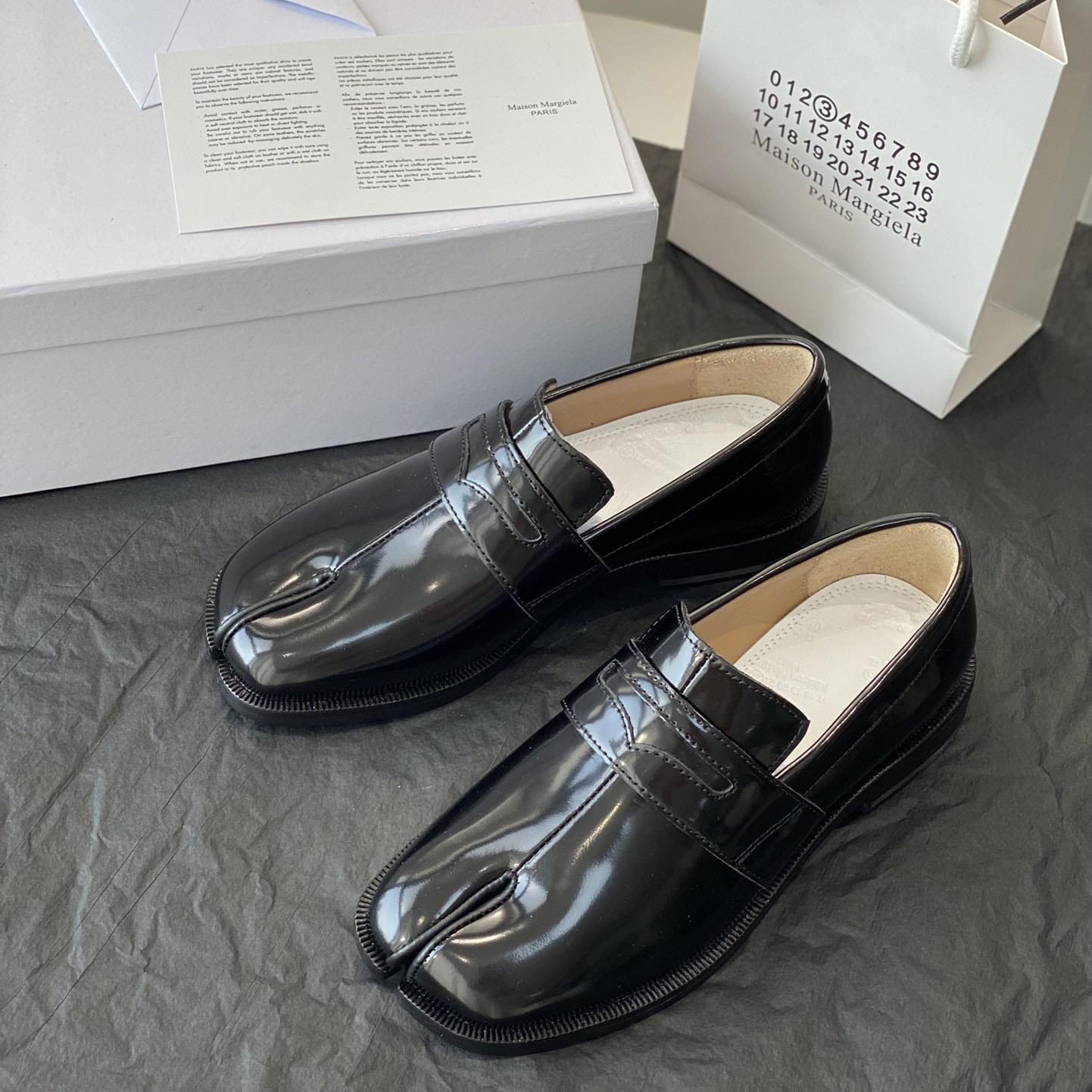 Maison Margiela Tabi Leather Loafers - DopestKickz