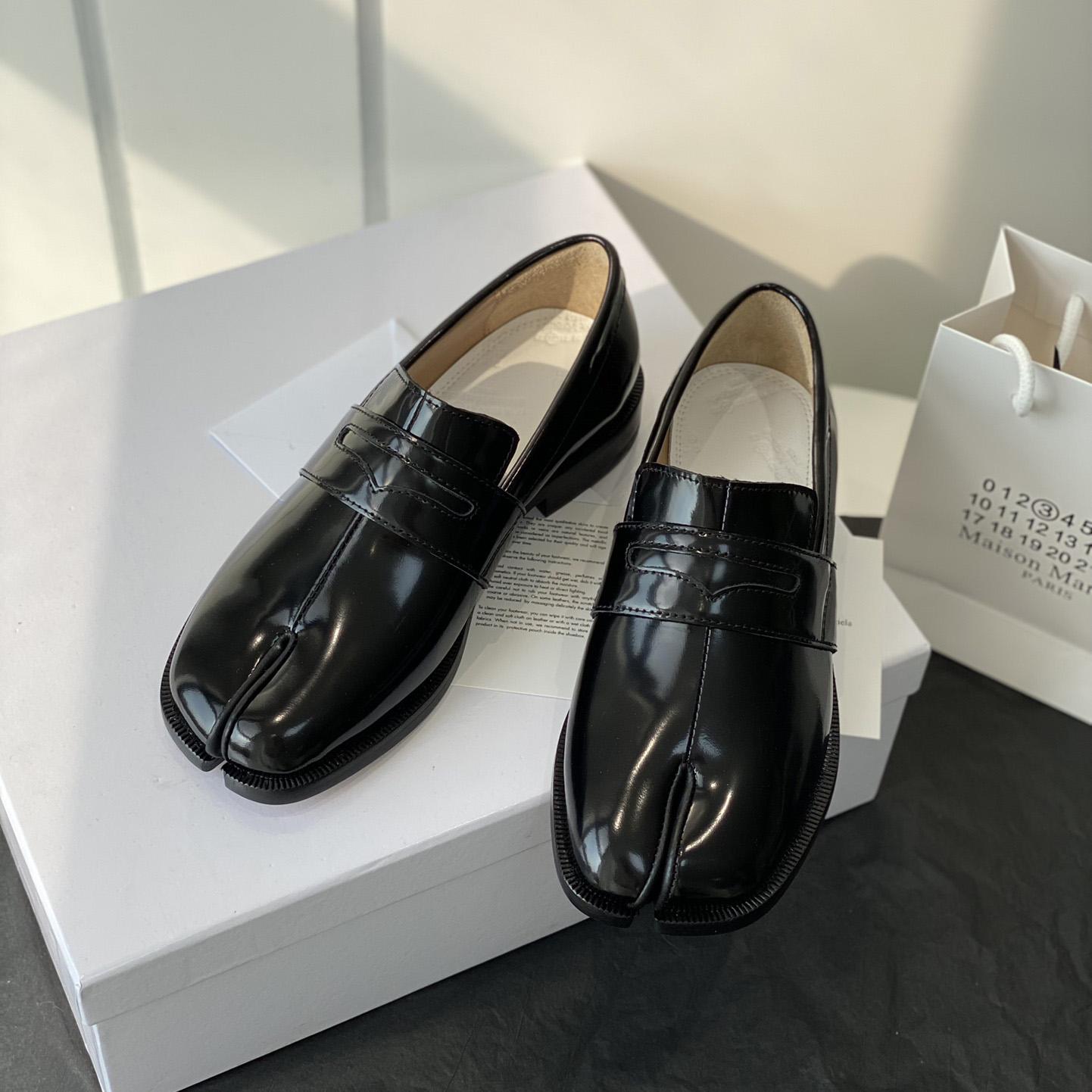 Maison Margiela Tabi Leather Loafers - DopestKickz