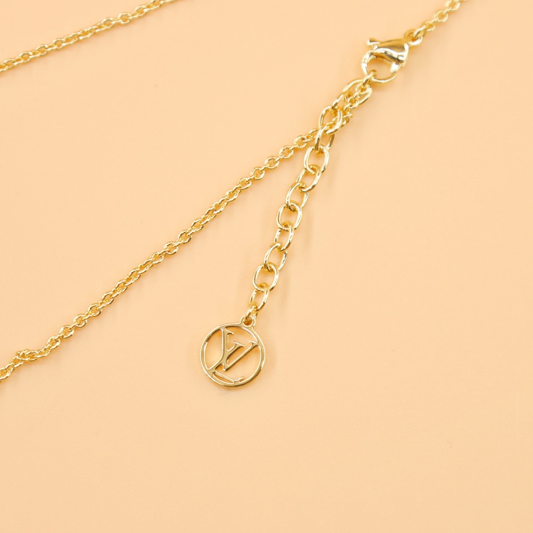 Louis Vuitton LV Idylle Blossom Large Pendant    Q93821 - DopestKickz