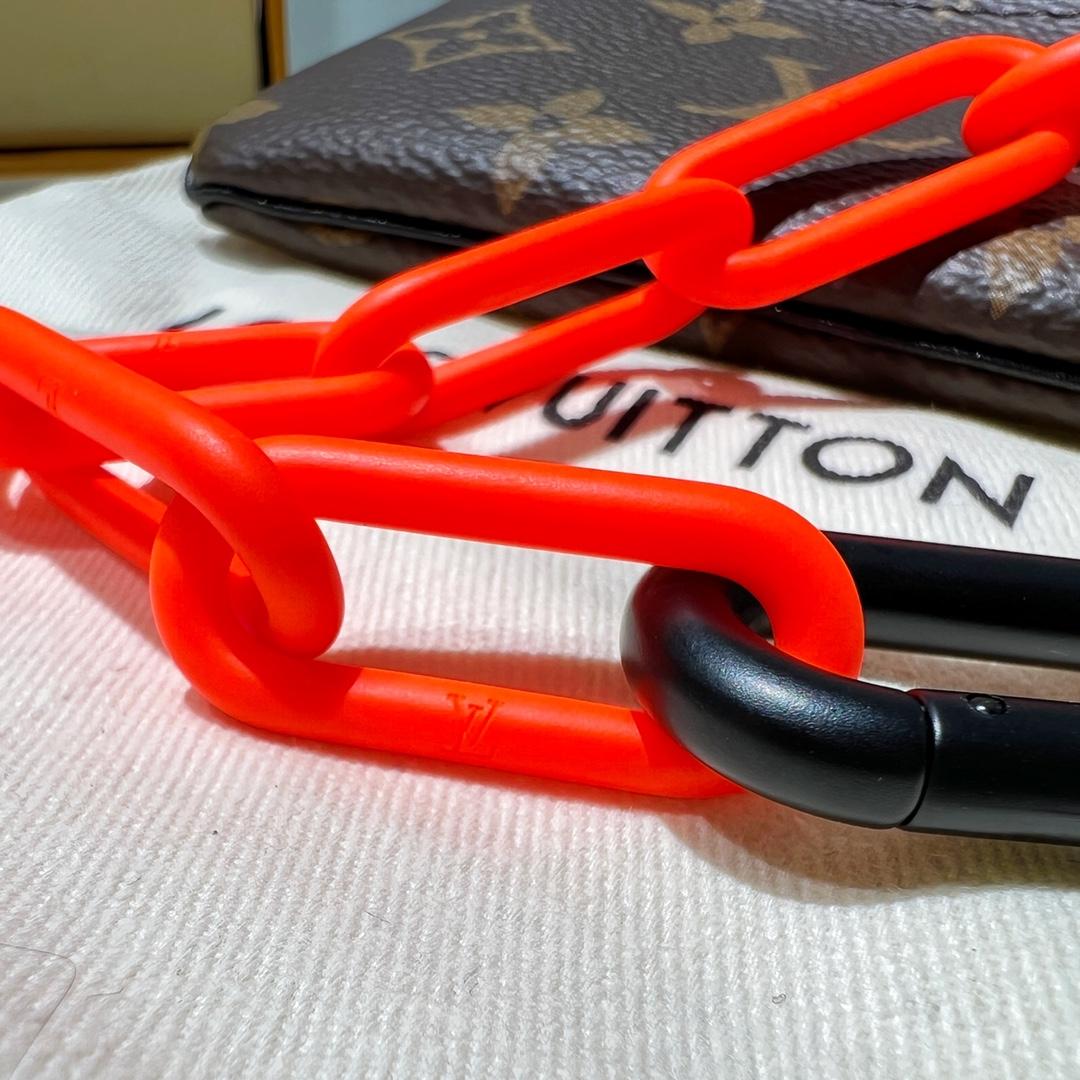 Louis Vuitton Key Pouch - DopestKickz