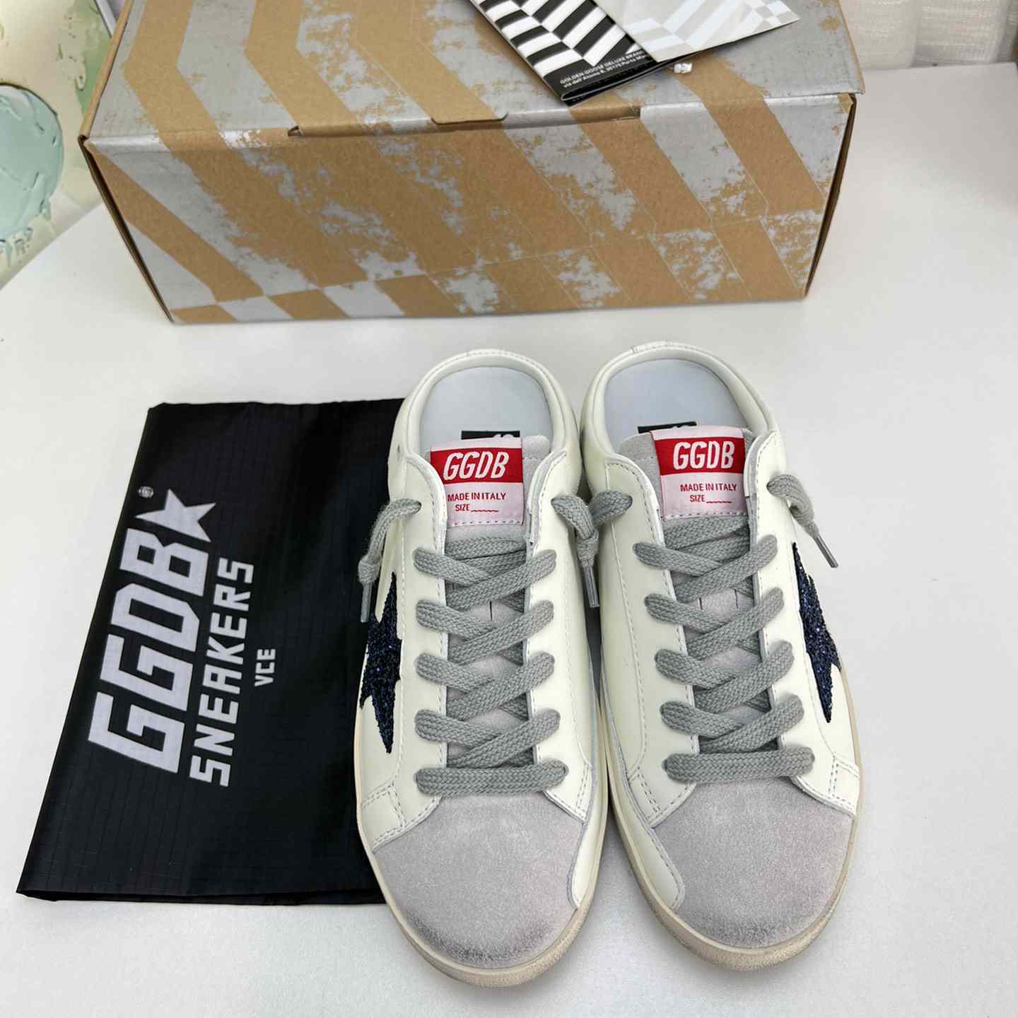 Golden Goose Super-Star Sabots In White Leather With Blue Glitter Star And Dove-Gray Suede Tongue - DopestKickz