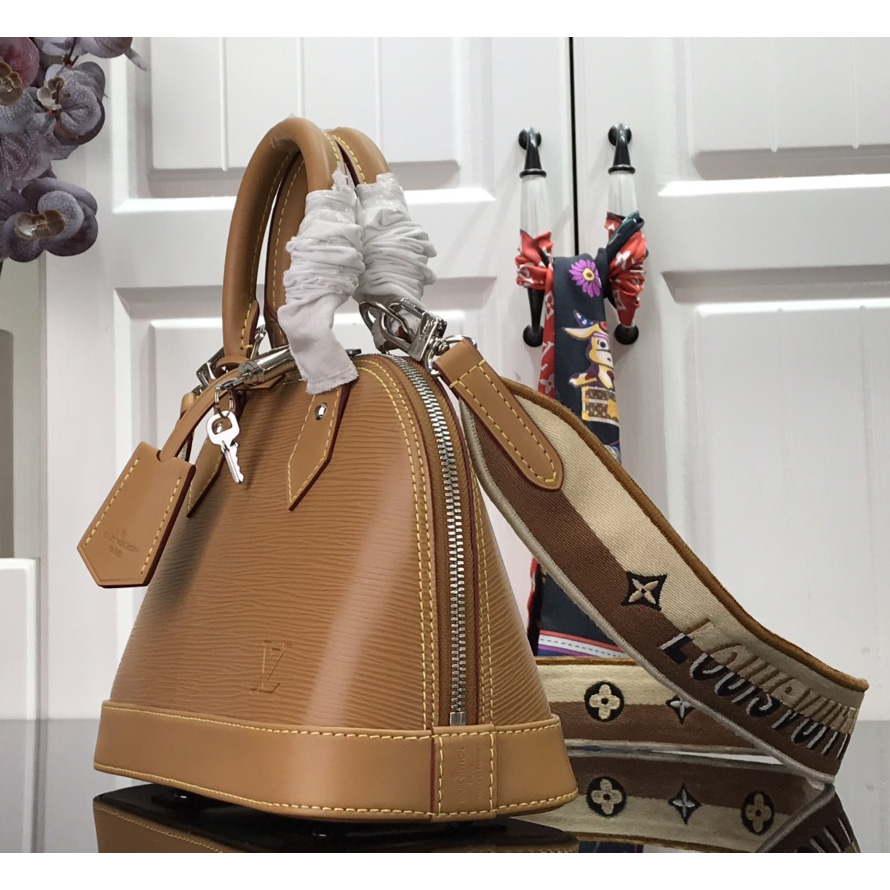 Louis Vuitton Alma PM Handbag (23.5-17.5-11.5cm) - DopestKickz