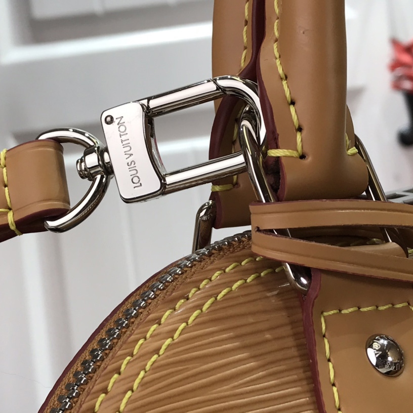 Louis Vuitton Alma PM Handbag (23.5-17.5-11.5cm) - DopestKickz