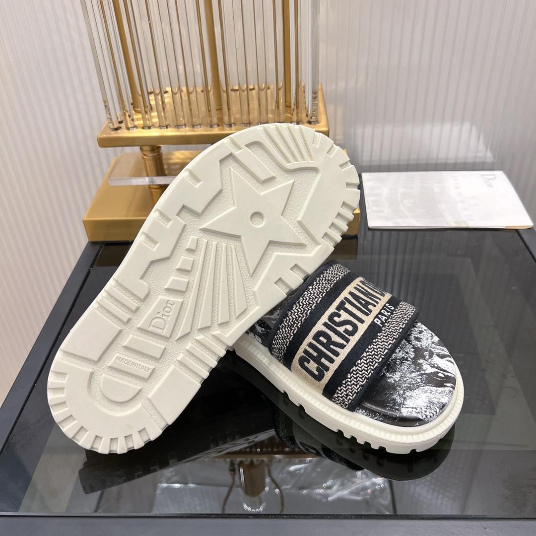 Dior Dway Slide - DopestKickz