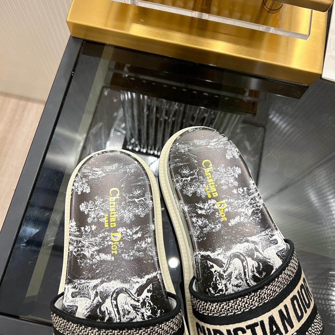 Dior Dway Slide - DopestKickz