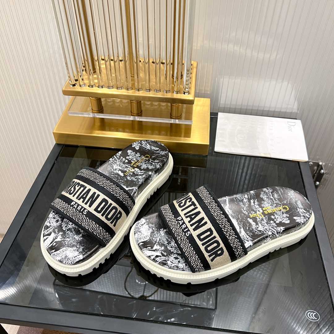 Dior Dway Slide - DopestKickz