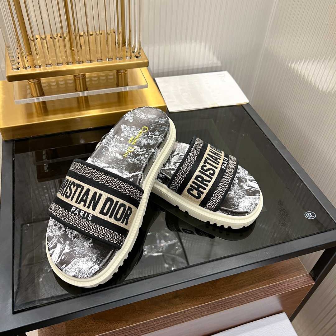 Dior Dway Slide - DopestKickz
