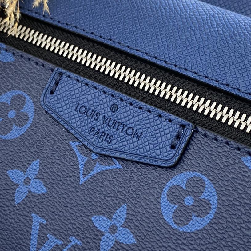 Louis Vuitton Outdoor Messenger(26-20-10.5cm)   M30242 - DopestKickz
