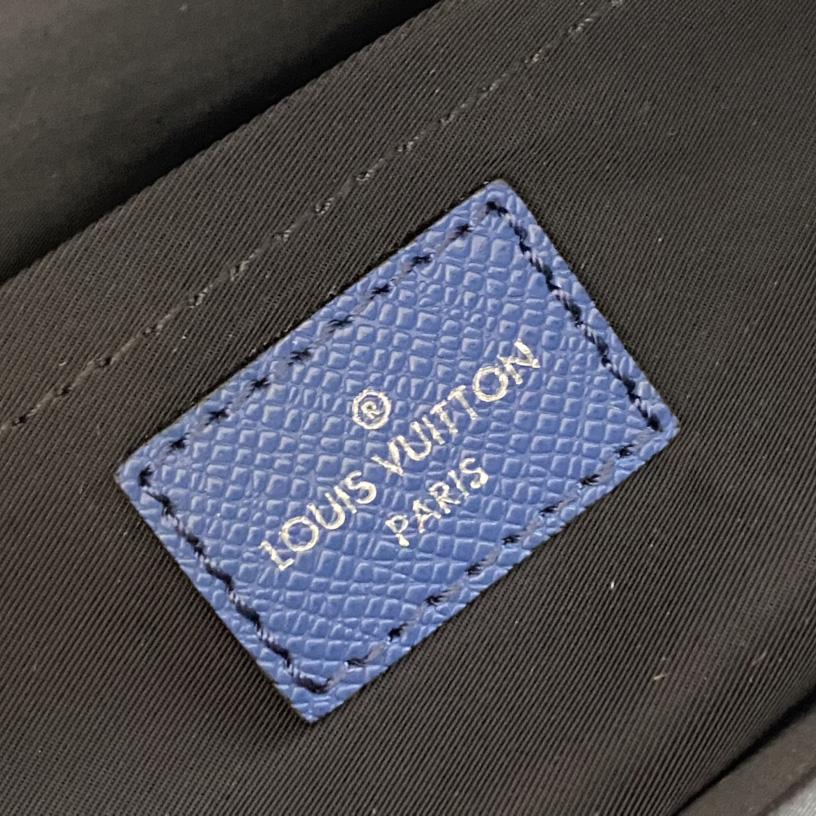Louis Vuitton Outdoor Messenger(26-20-10.5cm)   M30242 - DopestKickz