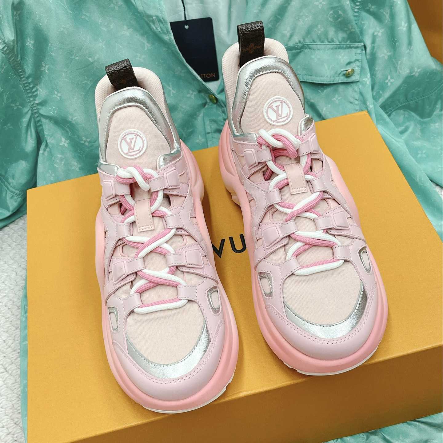 Louis Vuitton LV Archlight Sneaker       1AACM2 - DopestKickz