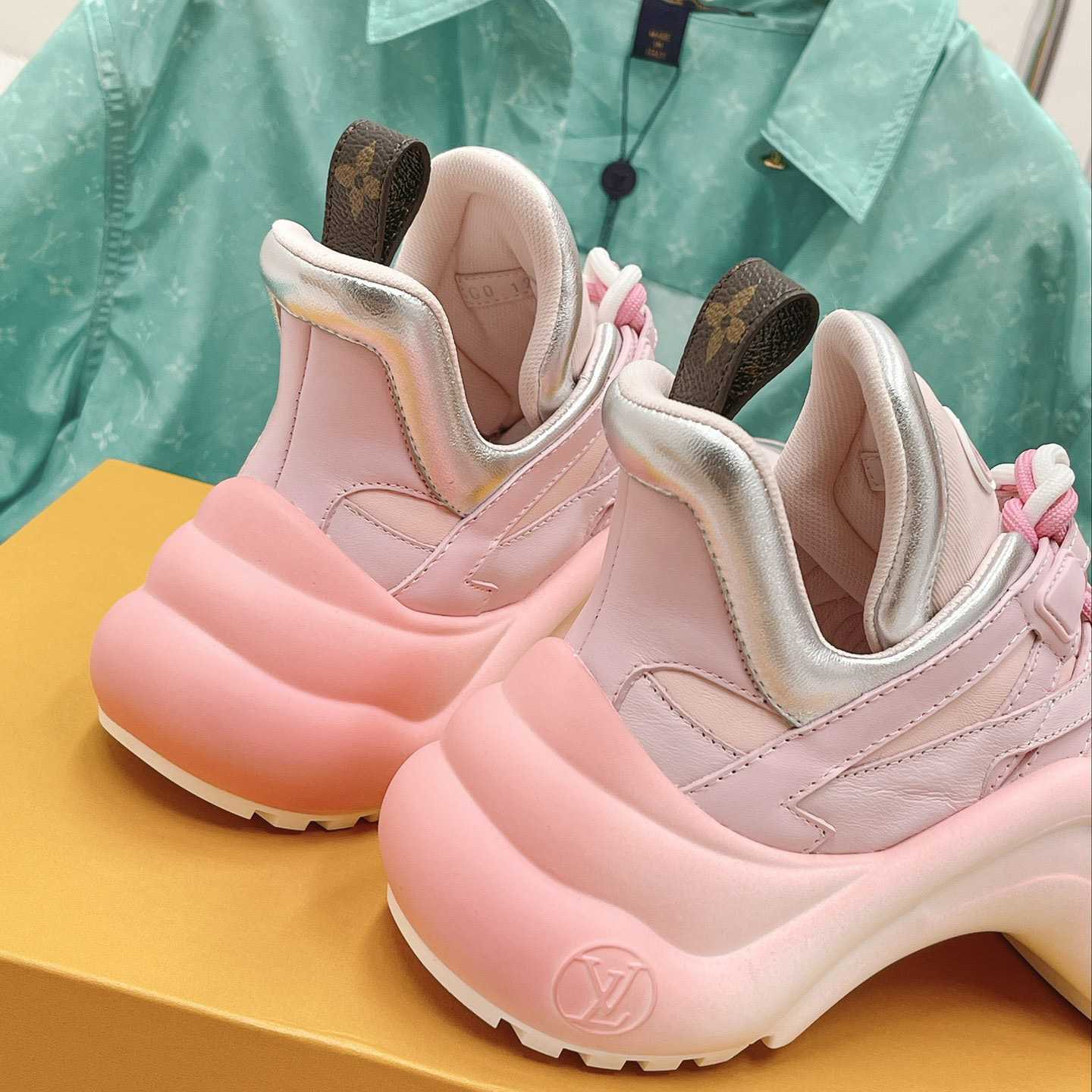 Louis Vuitton LV Archlight Sneaker       1AACM2 - DopestKickz