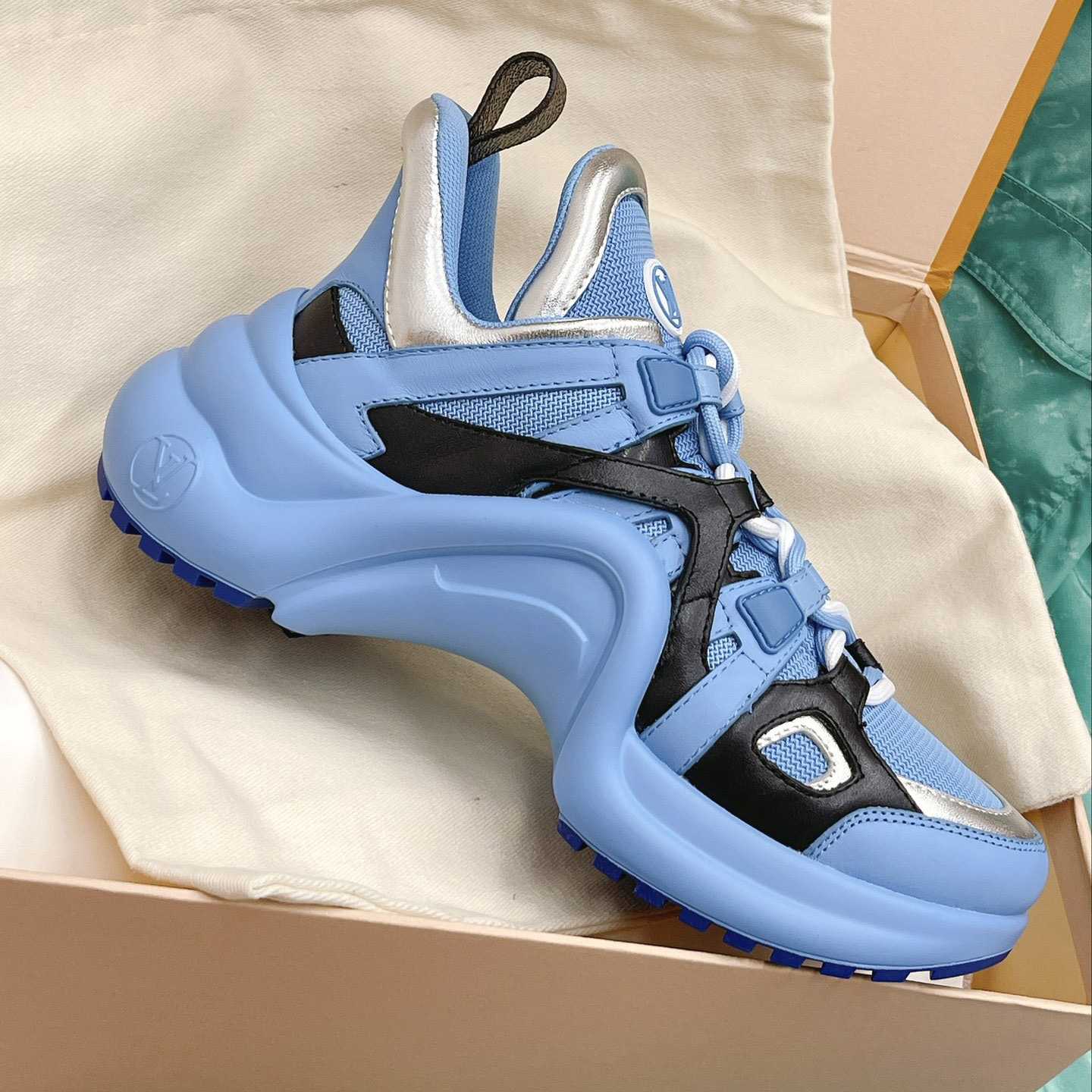 Louis Vuitton LV Archlight Sneaker      - DopestKickz
