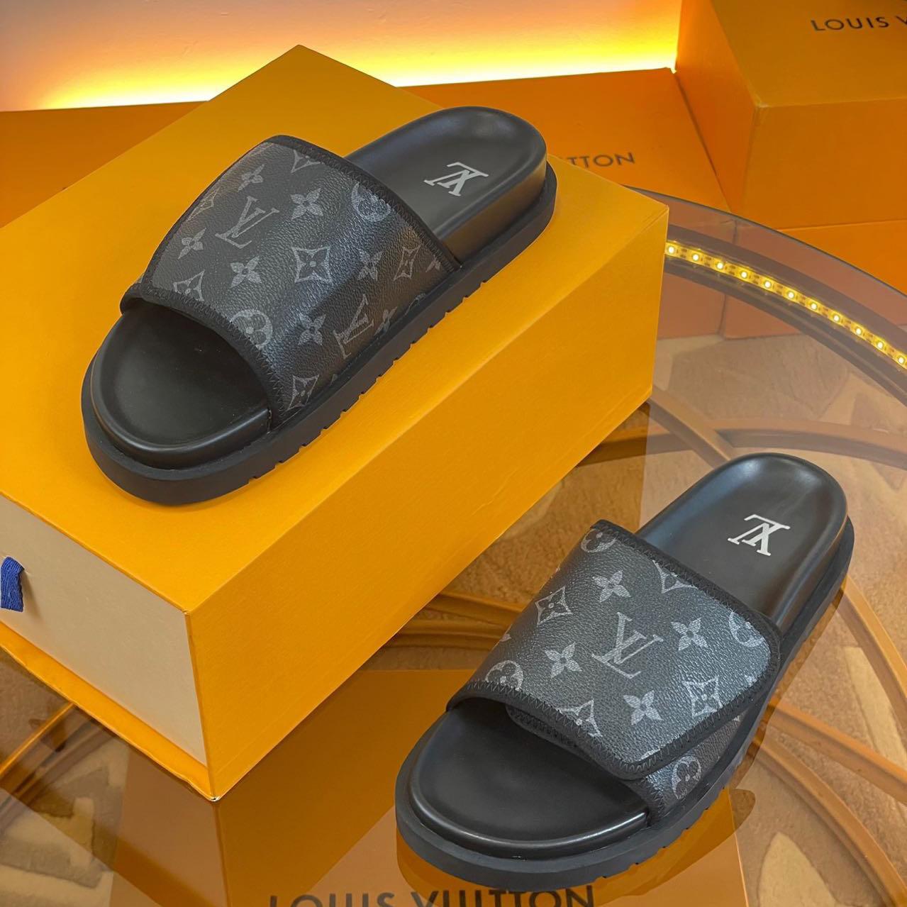 Louis Vuitton Miami Mule         1A9Z60 - DopestKickz