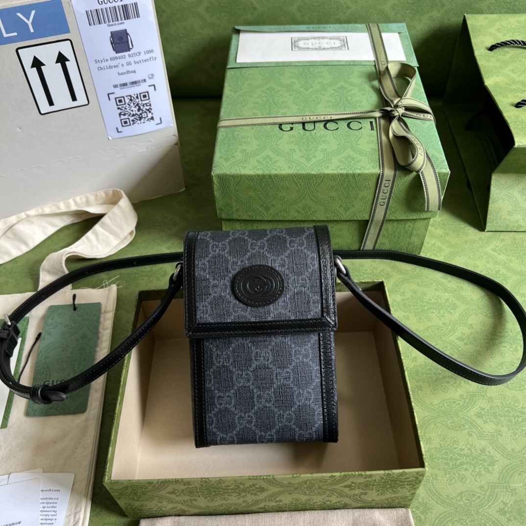 Gucci Black Mini GG Supreme Pouch(11.5-17-4cm) - DopestKickz