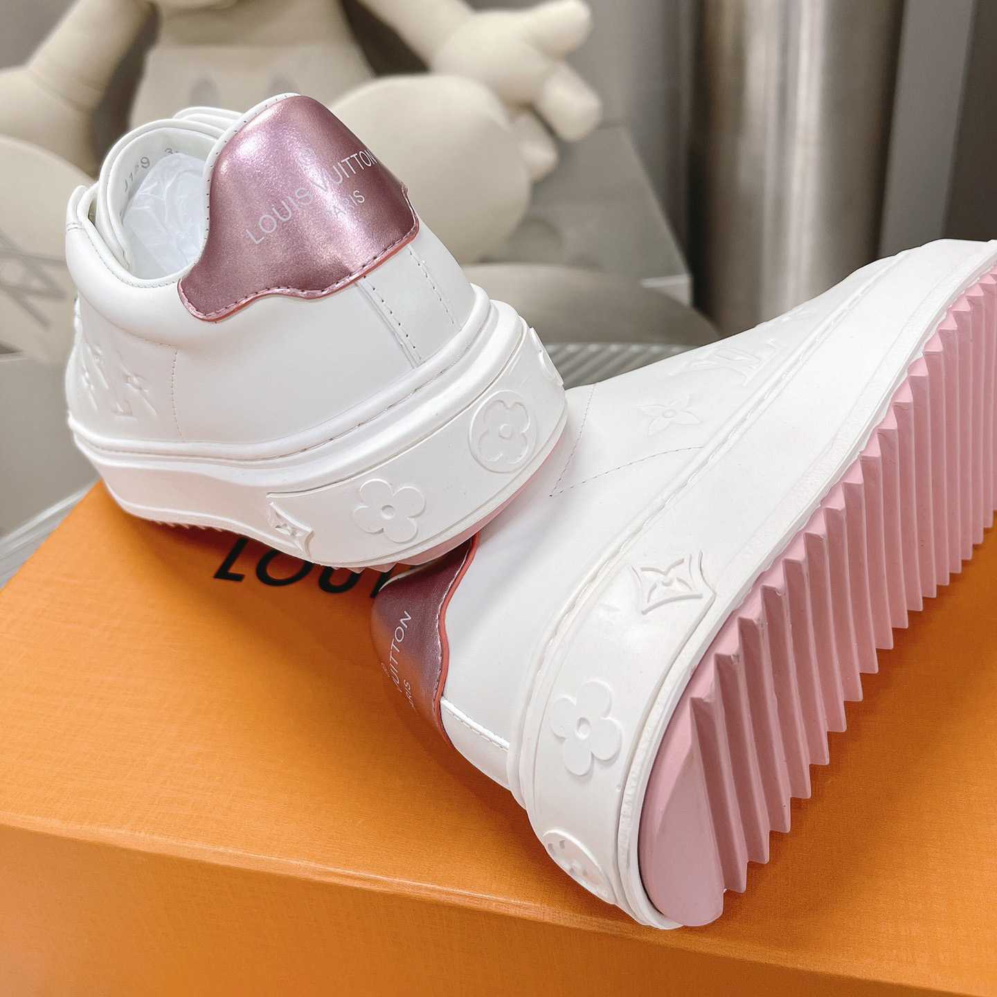 Louis Vuitton Time Out Sneaker    1AADNC - DopestKickz