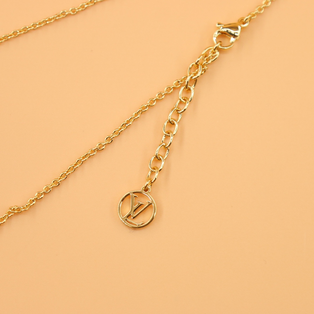 Louis Vuitton My LV Tiger Necklace     M00595 - DopestKickz