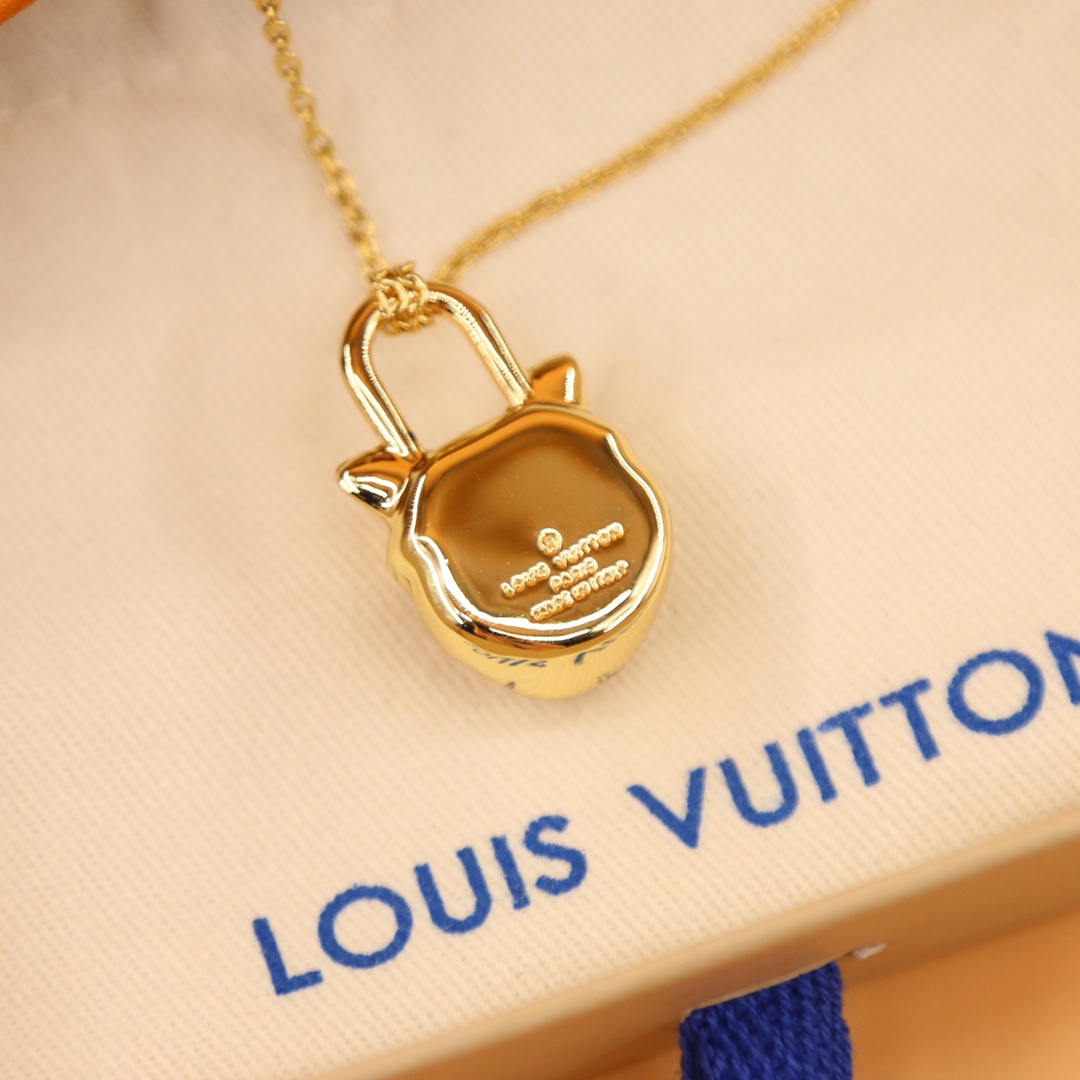 Louis Vuitton My LV Tiger Necklace     M00595 - DopestKickz