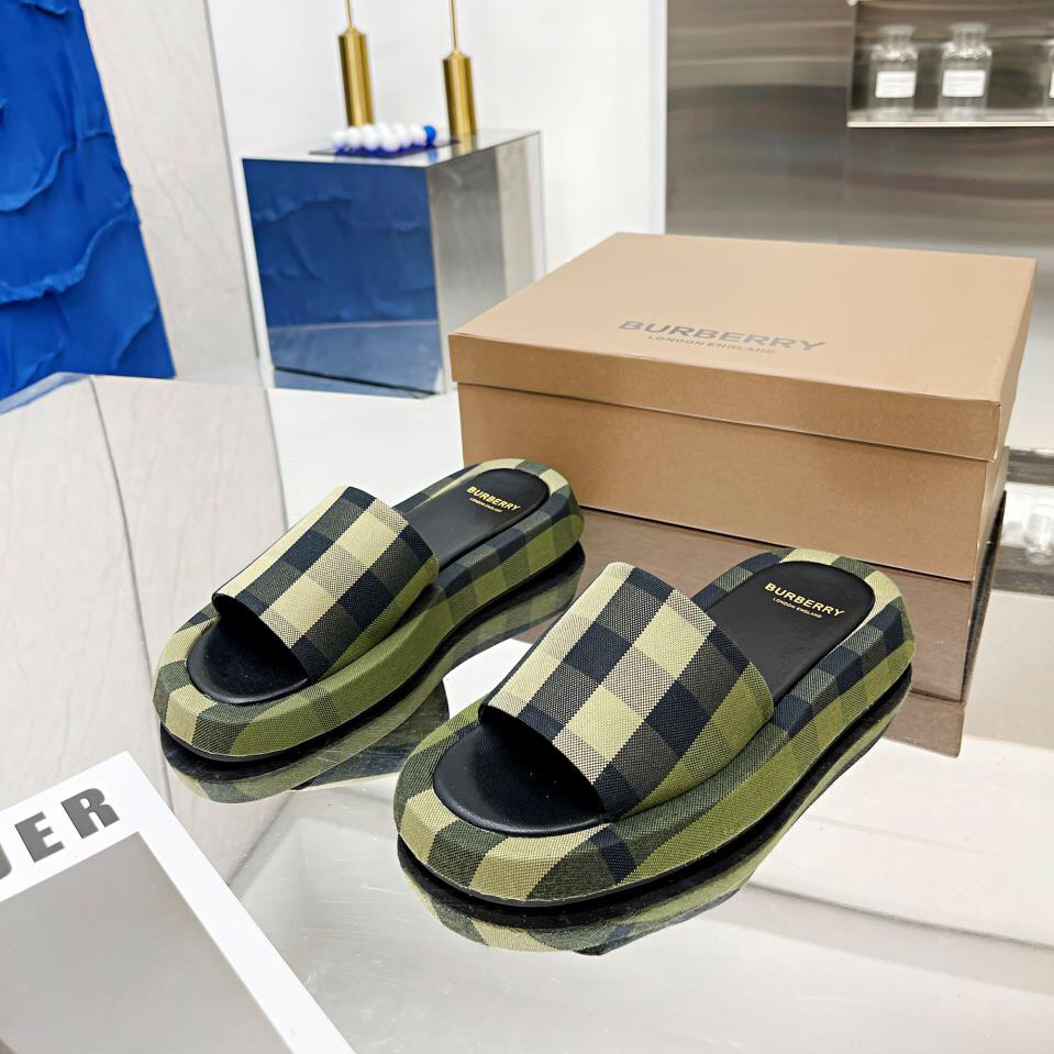 Burberry Check Cotton Slides - DopestKickz