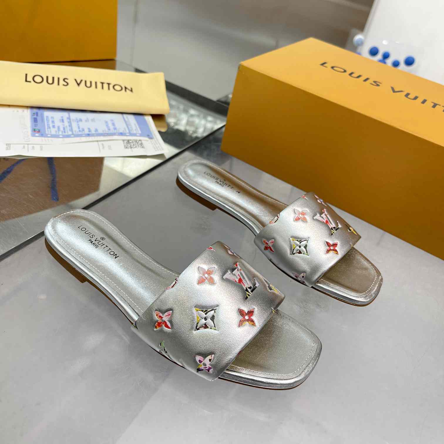 Louis Vuitton Revival Flat Mule     1AAOVA - DopestKickz