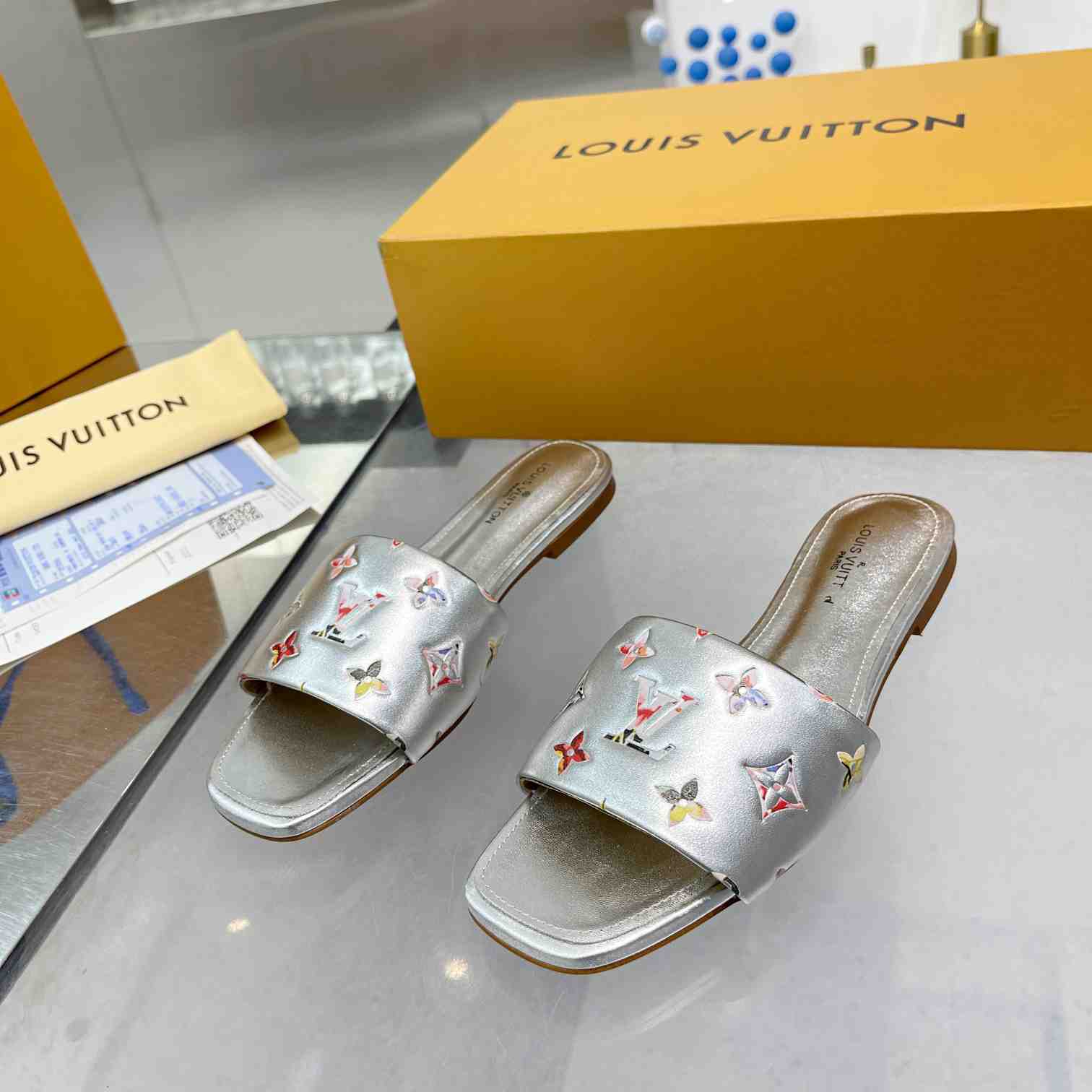 Louis Vuitton Revival Flat Mule     1AAOVA - DopestKickz