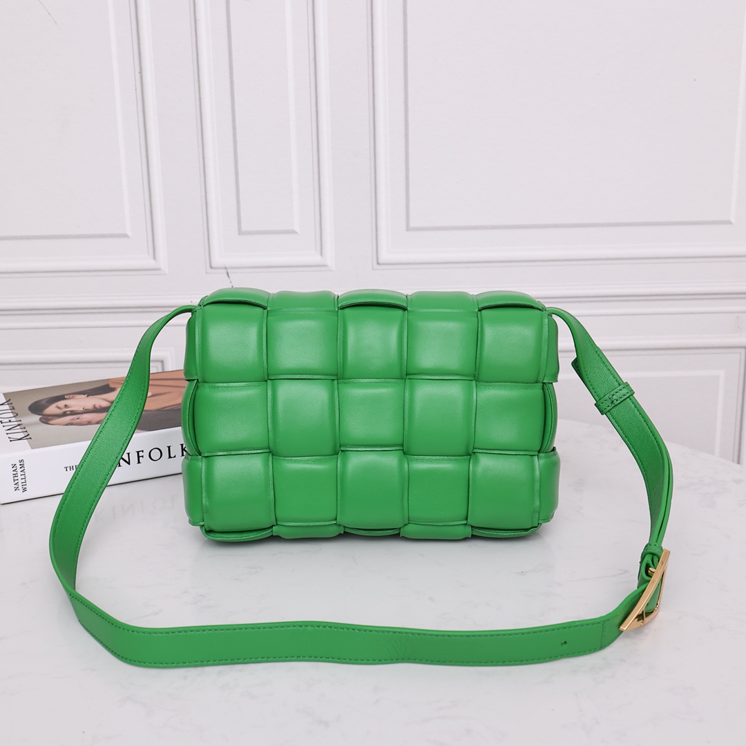 Bottega Veneta Padded Cassette(26-18-8CM) - DopestKickz