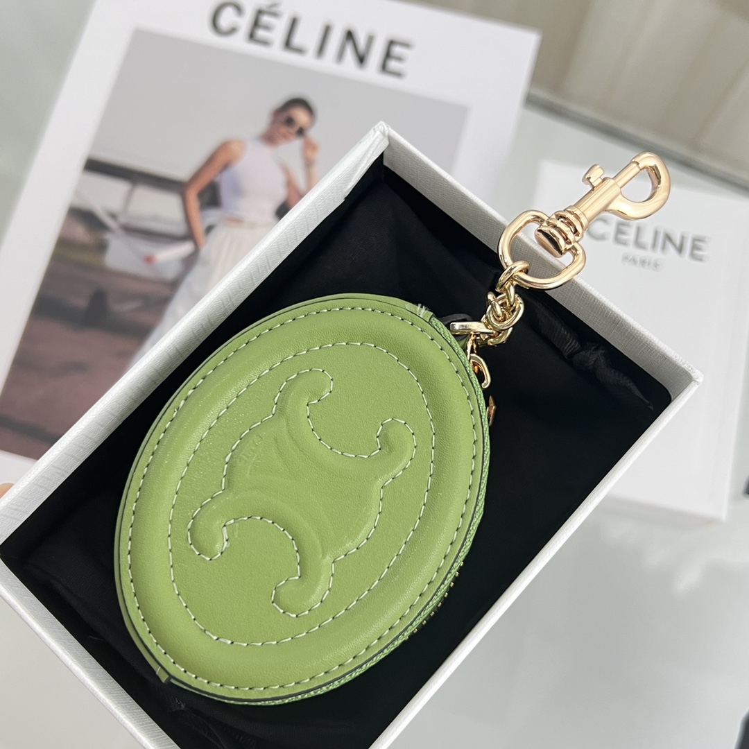 Celine Purse With Hook Cuir Triomphe In Smooth Calfskin  - DopestKickz