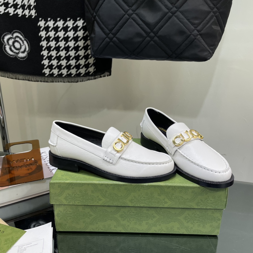 Gucci Women's Gucci Leather Loafer - DopestKickz