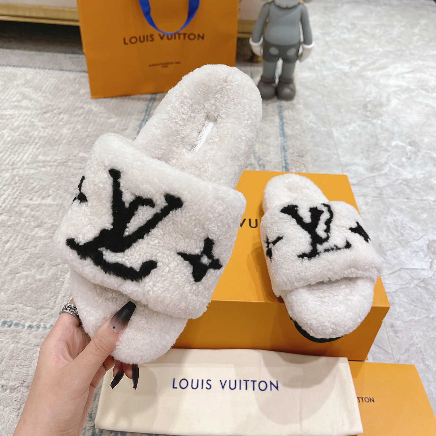 Louis Vuitton Paseo Flat Comfort Mule    - DopestKickz