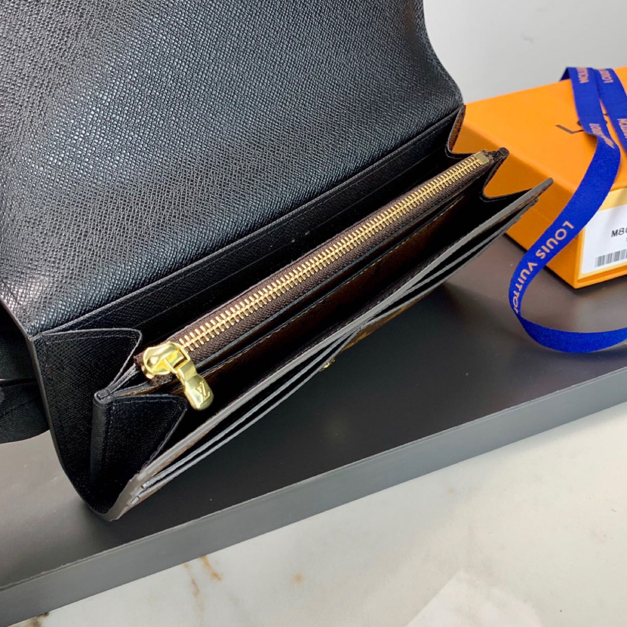 Louis Vuitton  Sarah Wallet (19-10.5-2CM)   M80726 - DopestKickz