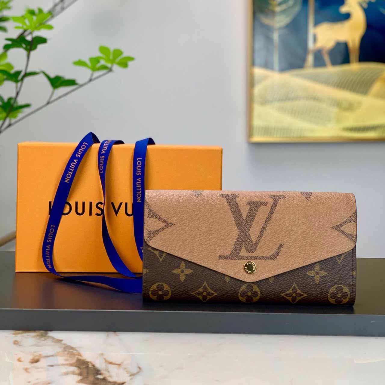 Louis Vuitton  Sarah Wallet (19-10.5-2CM)   M80726 - DopestKickz