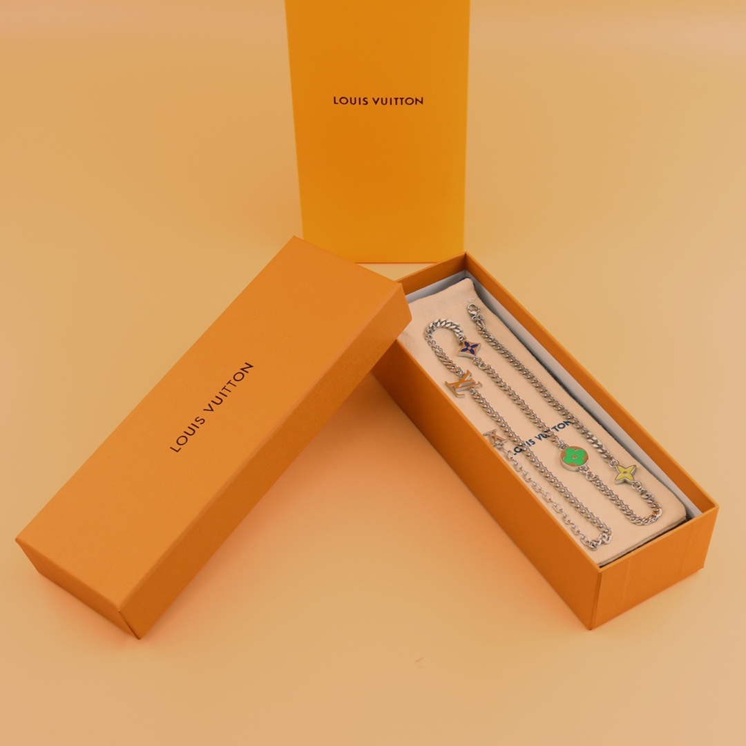 Louis Vuitton LV Sunrise Necklace   M00652 - DopestKickz