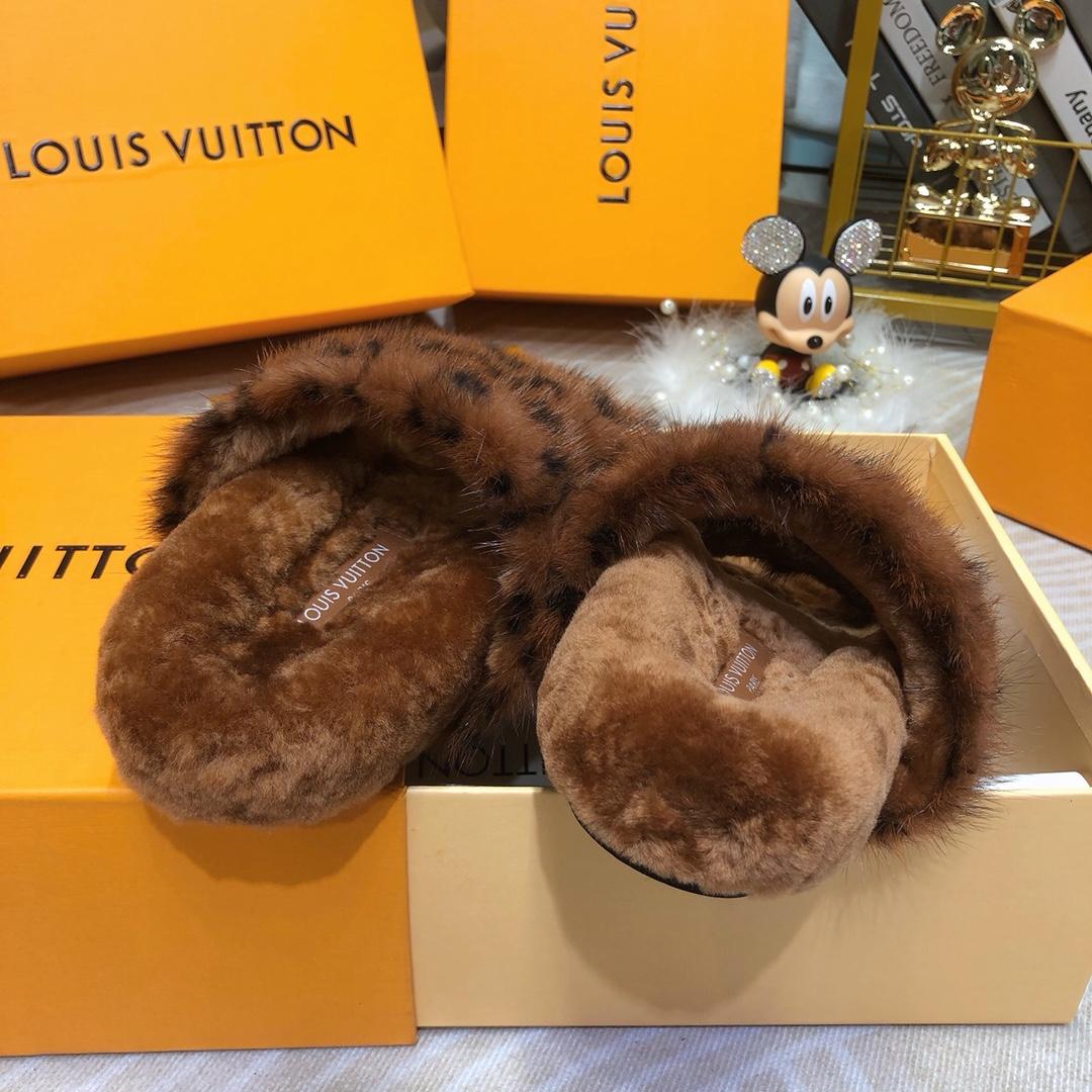 Louis Vuitton Mink Fur Bom Dia Slippers  - DopestKickz