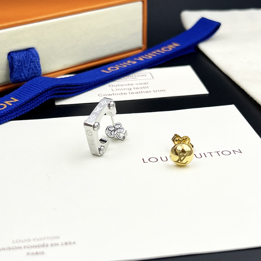 Louis Vuitton Monogram Bold Earrings   M00700 - DopestKickz