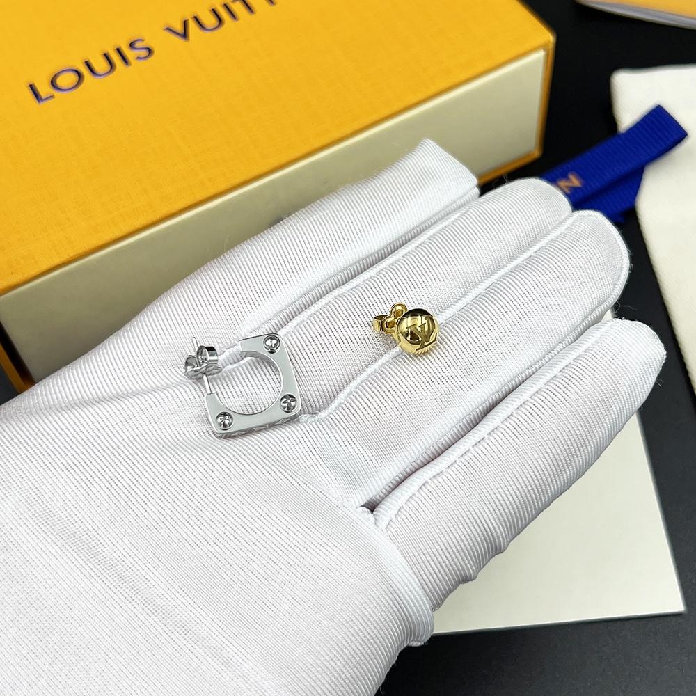 Louis Vuitton Monogram Bold Earrings   M00700 - DopestKickz