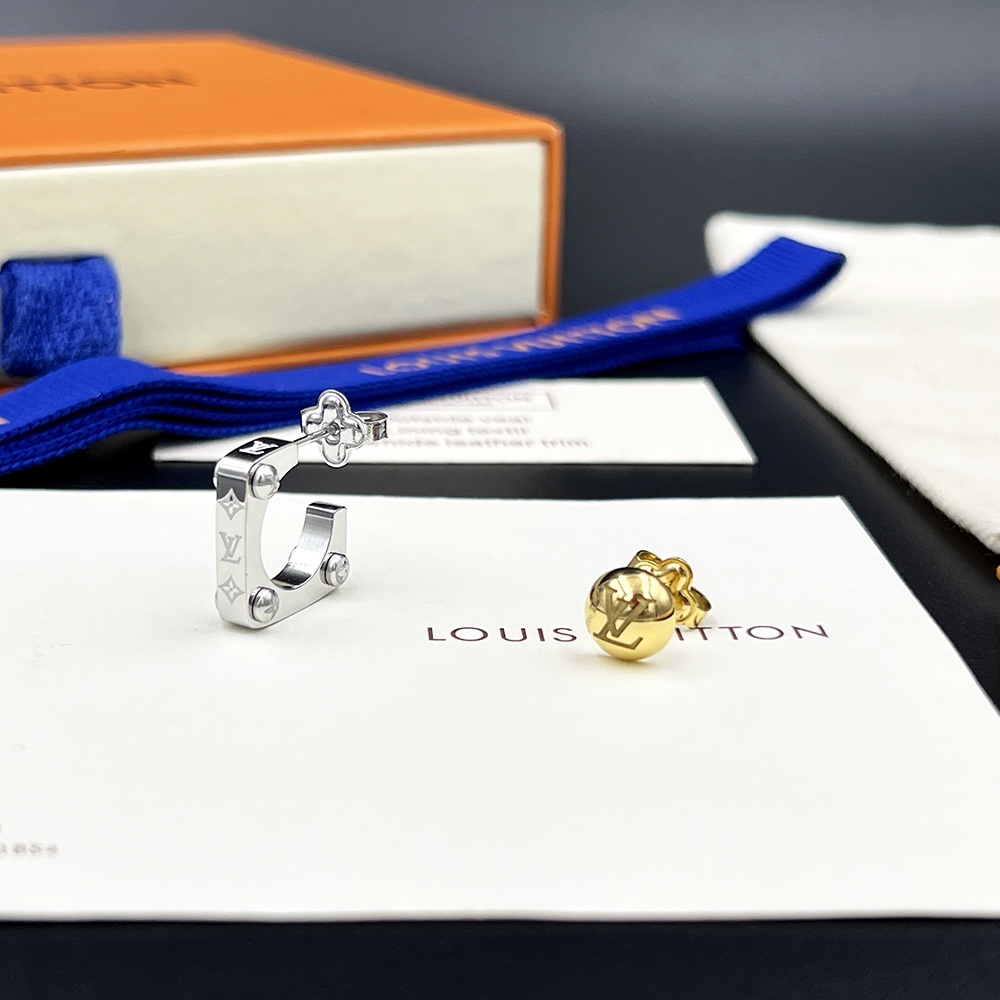 Louis Vuitton Monogram Bold Earrings   M00700 - DopestKickz