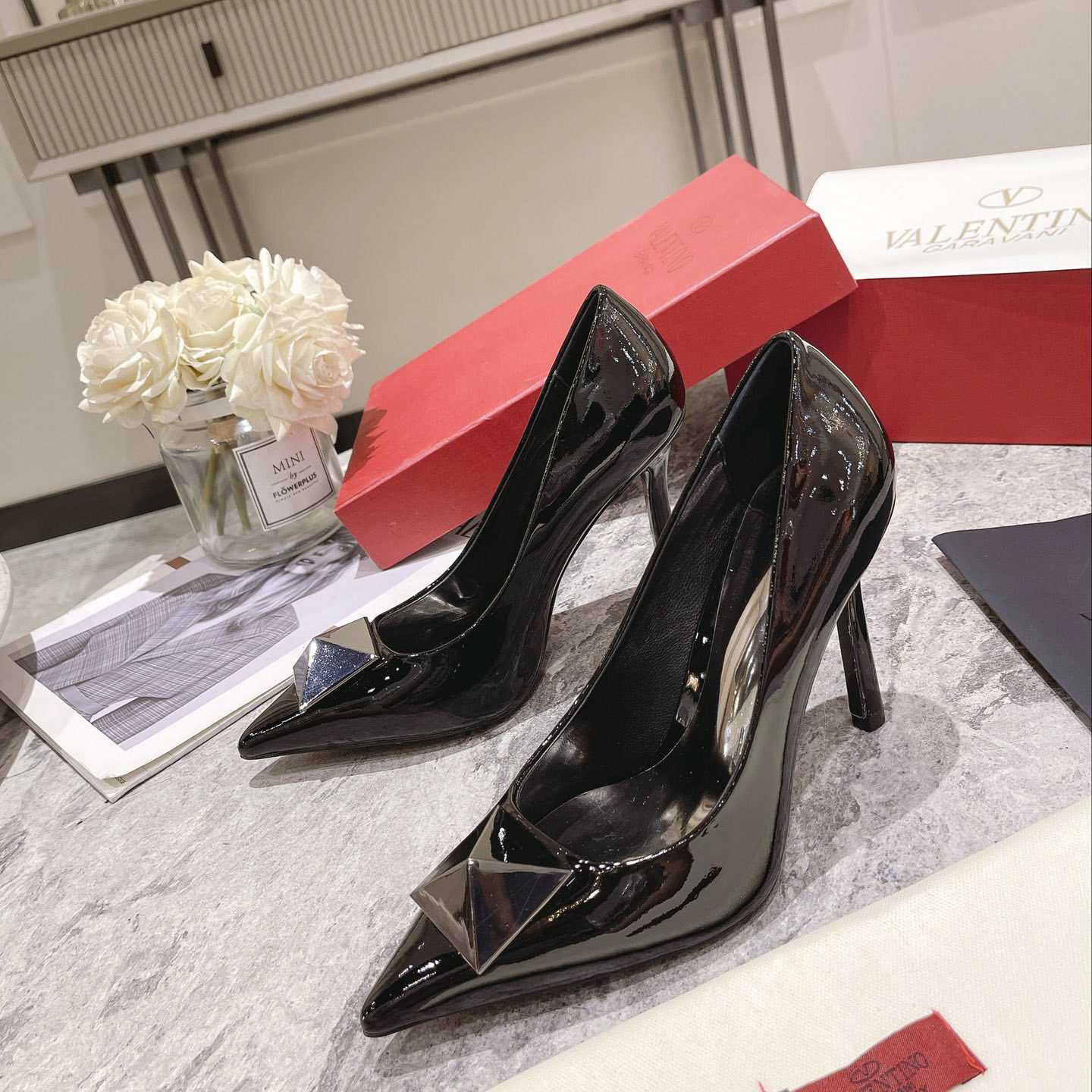 Valenti One Stud Patent Leather Pump 100mm - DopestKickz